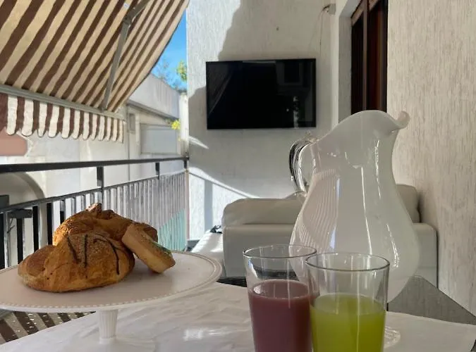 Casa Al Mare Mattia Apartment *