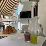 Casa Al Mare Mattia Lägenhet *